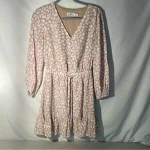 Vineyard Vines animal geo design v-neck beige & White Dress size xxs